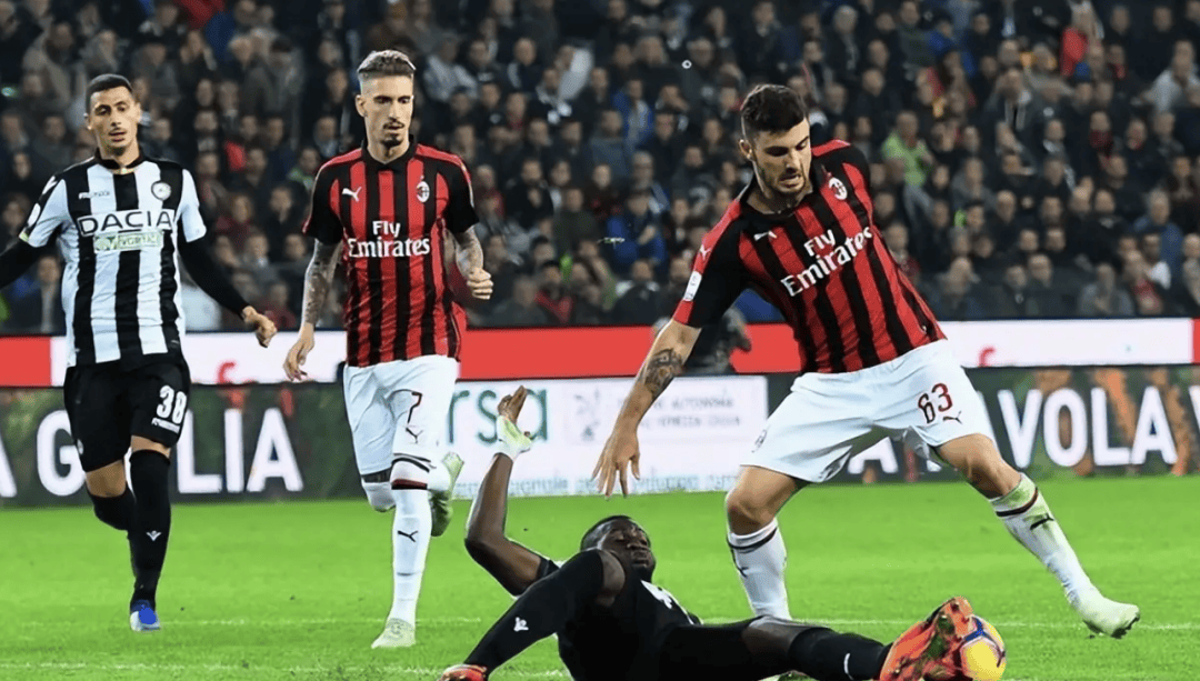 加时末段体能课后，AC米兰防线松动备战全明星赛，悬念犹存，身体对抗强度拉满的简单介绍